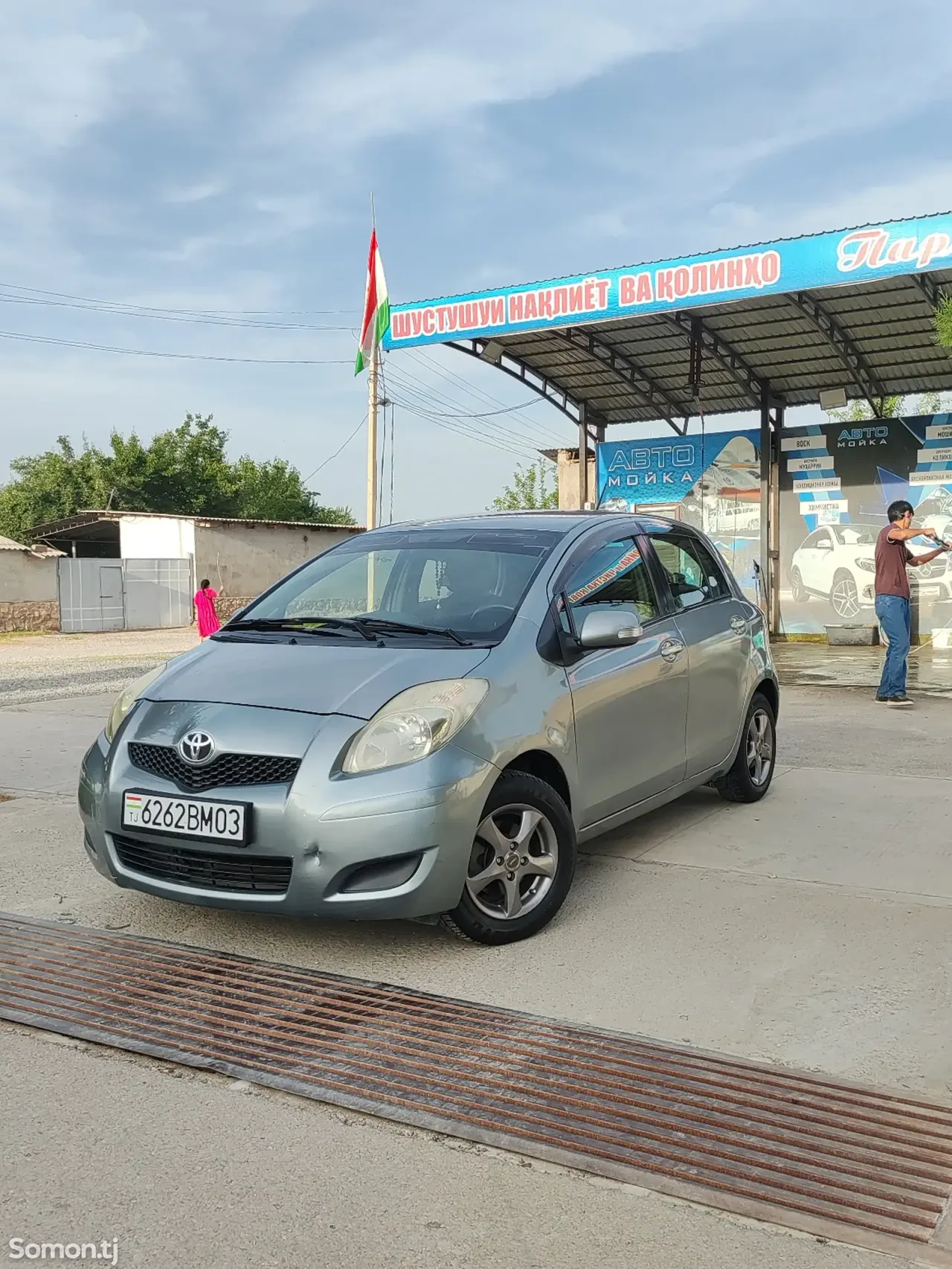 Toyota Vitz 2007 · 1.3 AT