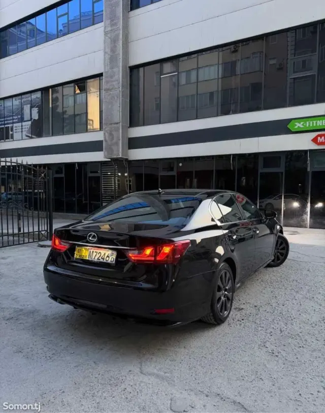 Lexus GS series 2013 · 4.5 AT