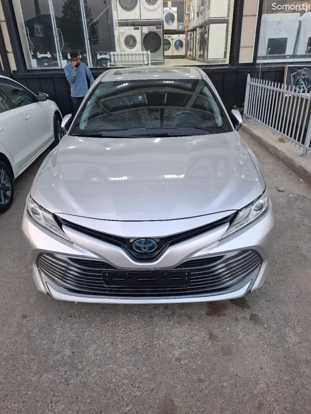 Toyota Camry 2018 · 2.5 AT