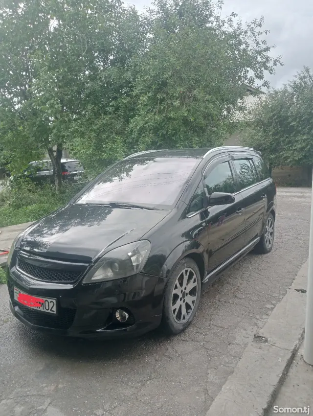 Opel Zafira 2008 · 2.0 MT