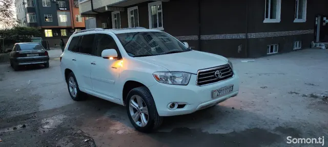 Toyota Highlander 2010 · 3.5 AT