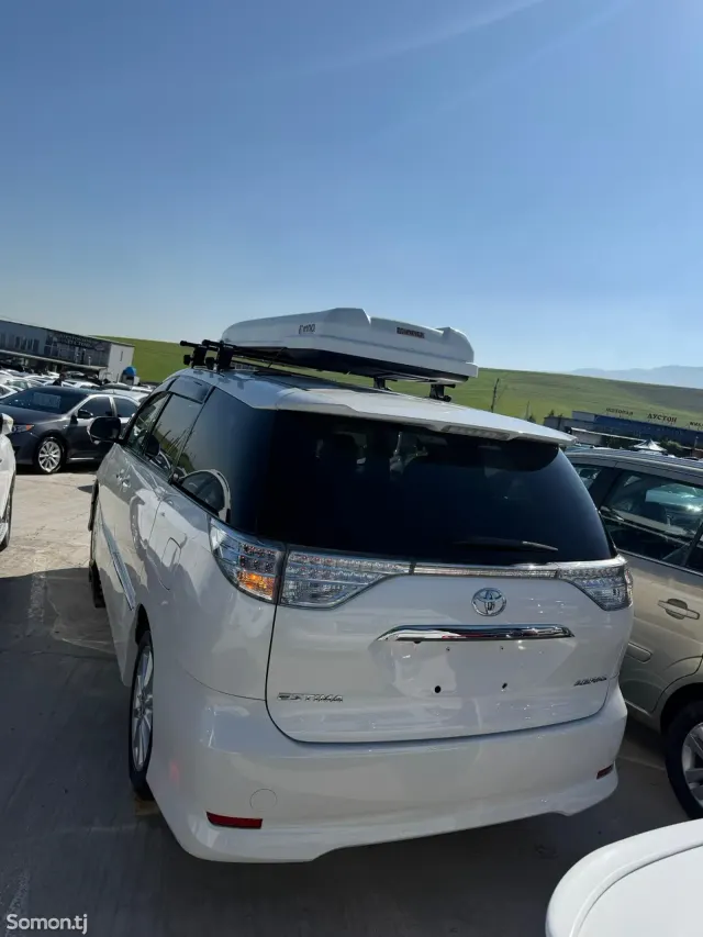 Toyota Estima 2014 · 2.4 AT