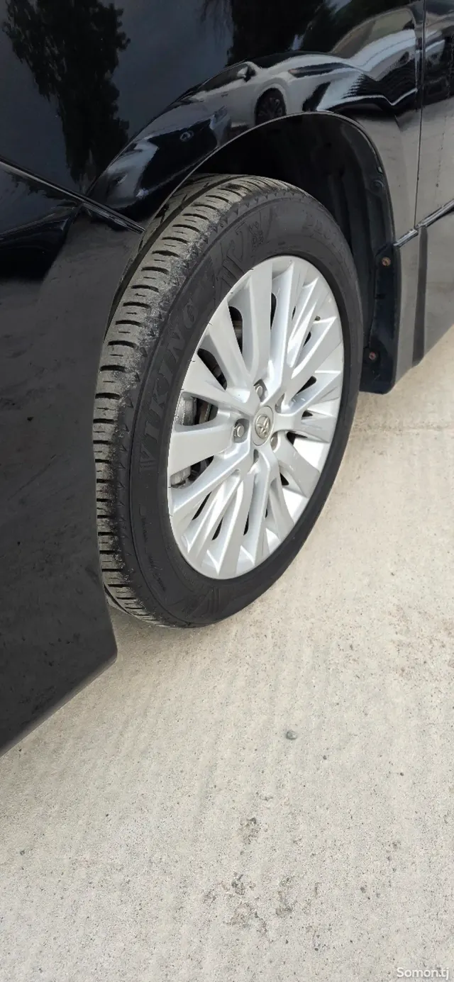 Toyota Vellfire 2014 · 2.4 AT