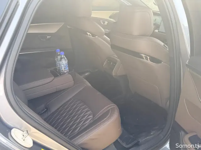 BYD Han EV 2024 · 3.5 AT