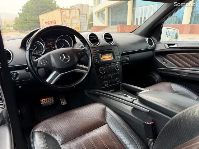 Mercedes-Benz GLS 2012 · 3.5 AT