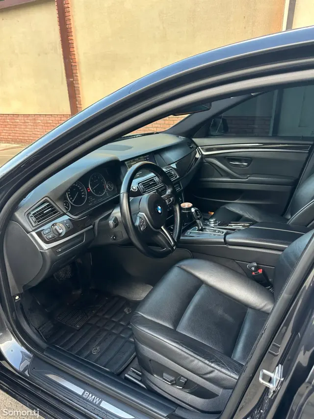 BMW 5 series 2011 · 2.8 AT