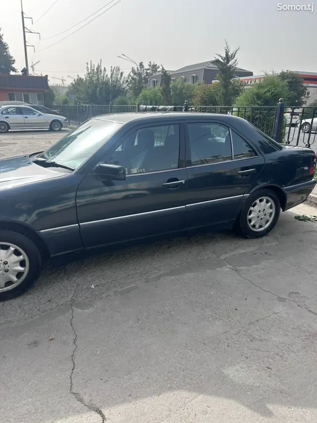 Mercedes-Benz C class 1997 · 2.0 MT