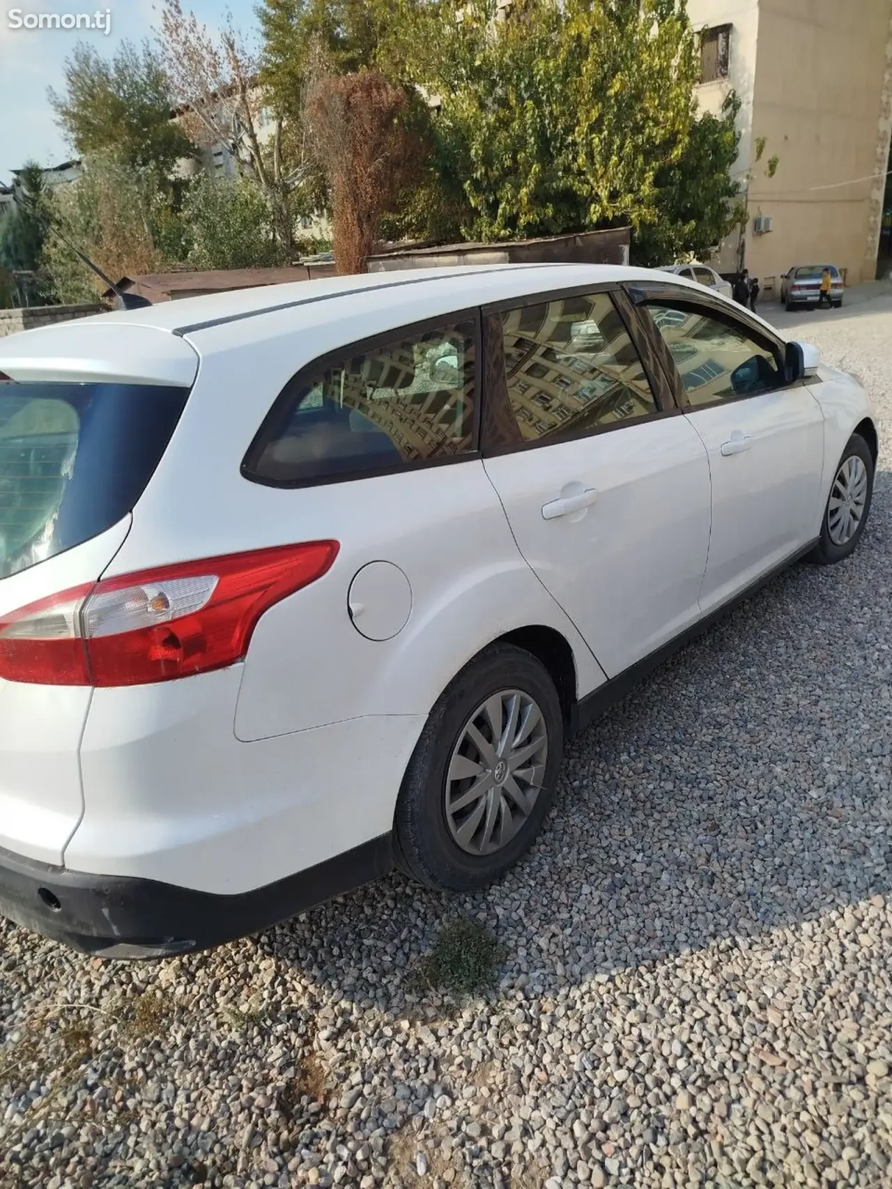 Ford Focus 2013 · 1.6 MT