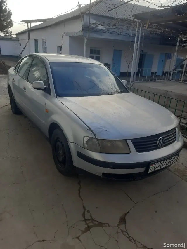 Volkswagen Passat 1997 · 1.8 MT