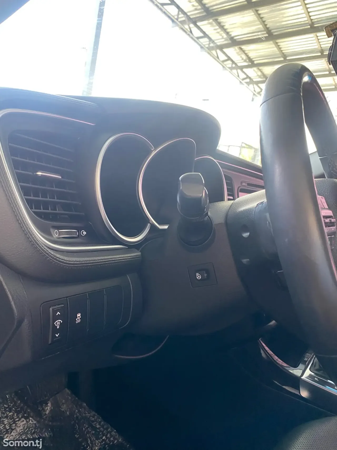 Kia K5 2015 · 2.0 AT