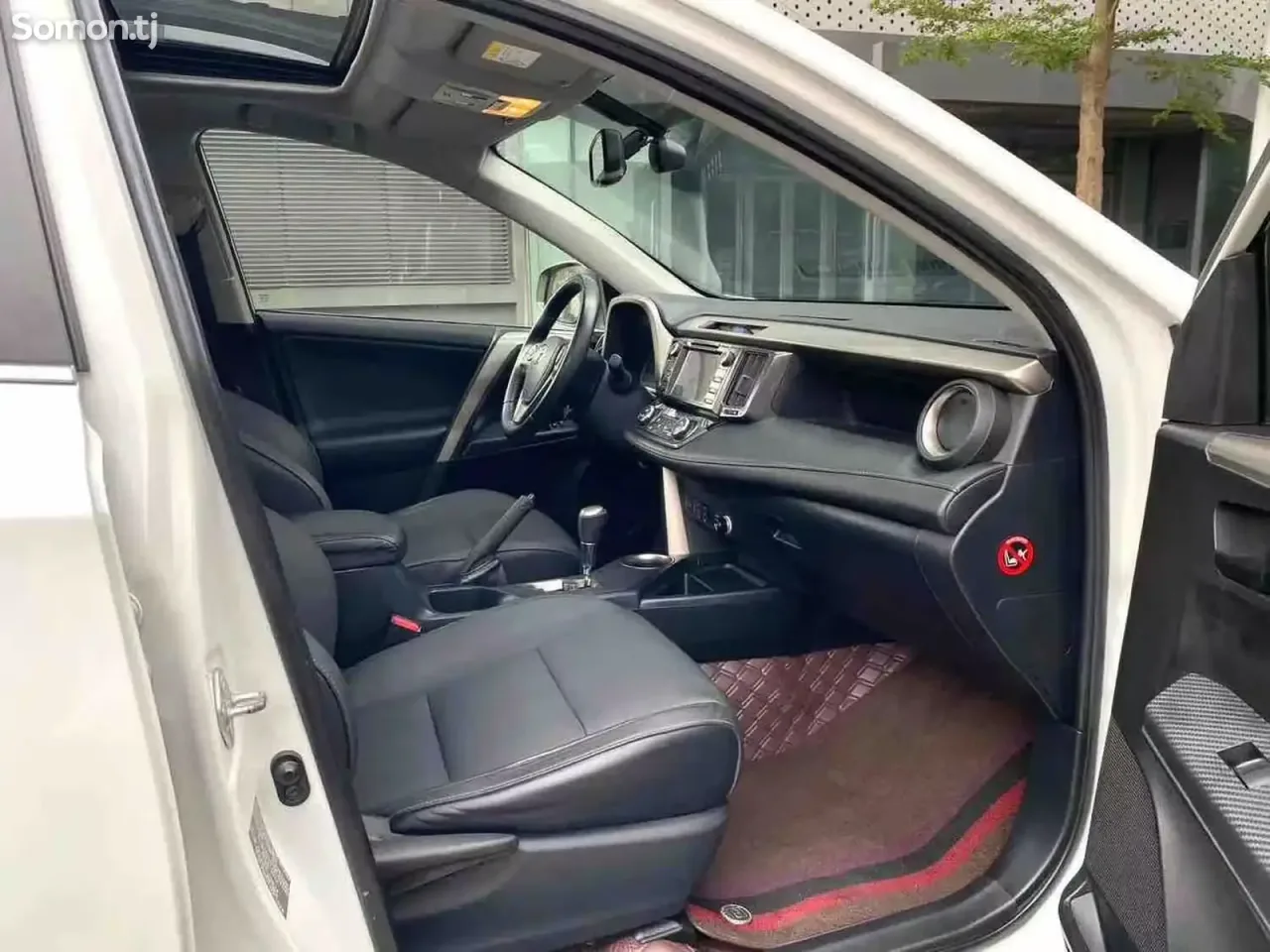 Toyota RAV 4 2015 · 2.5 AT