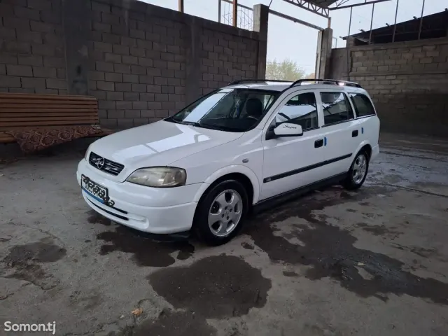 Opel Astra G 1999 · 1.6 MT