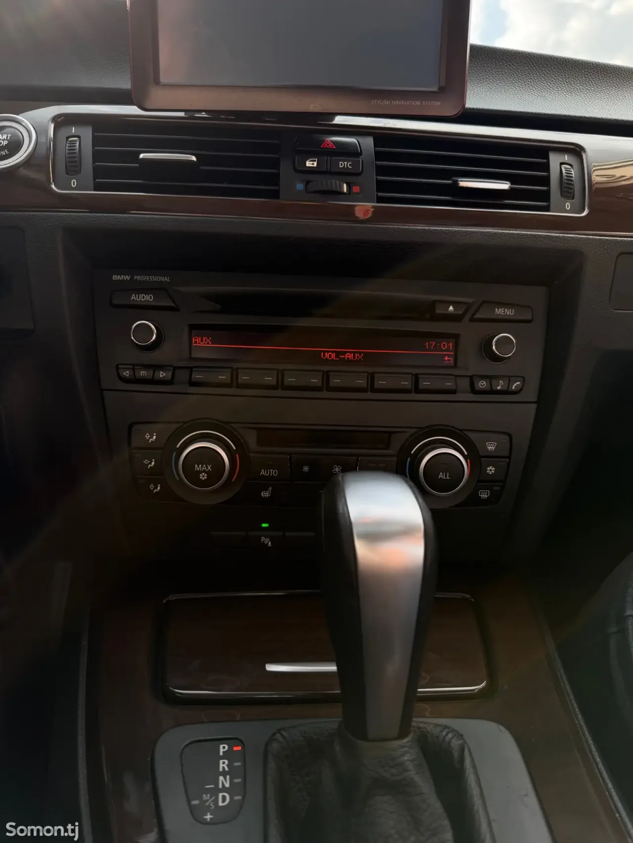 BMW 3 series 2010 · 2.0 AT