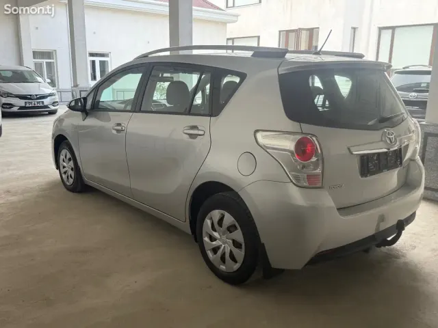Toyota Verso 2014 · 1.8 MT