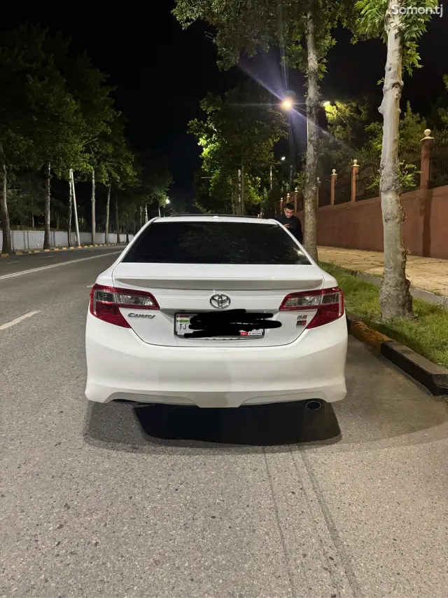 Toyota Camry 2013 · 2.5 AT