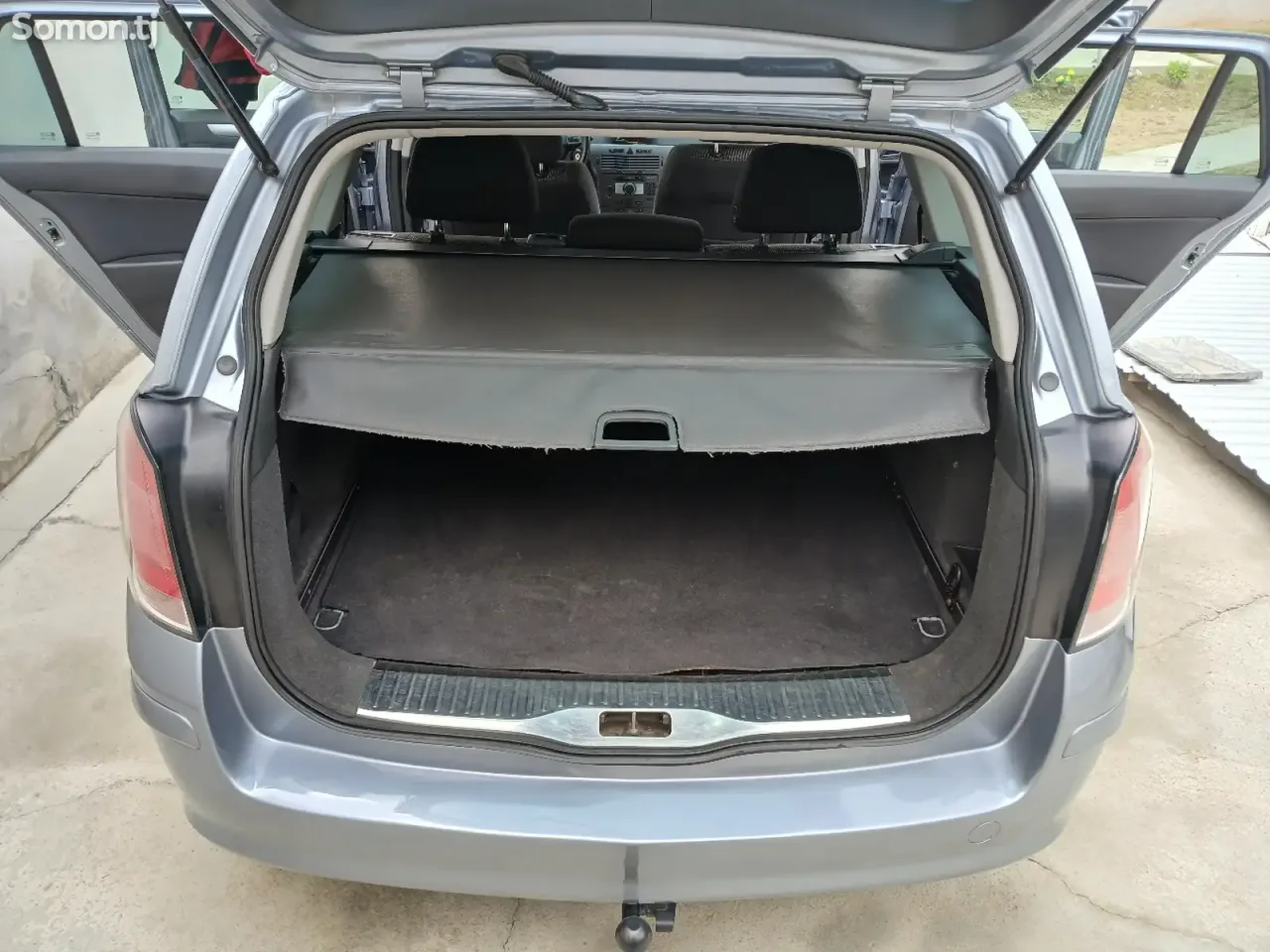 Opel Astra H 2006 · 1.6 MT