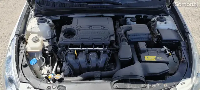 Hyundai Sonata 2012 · 2.0 AT