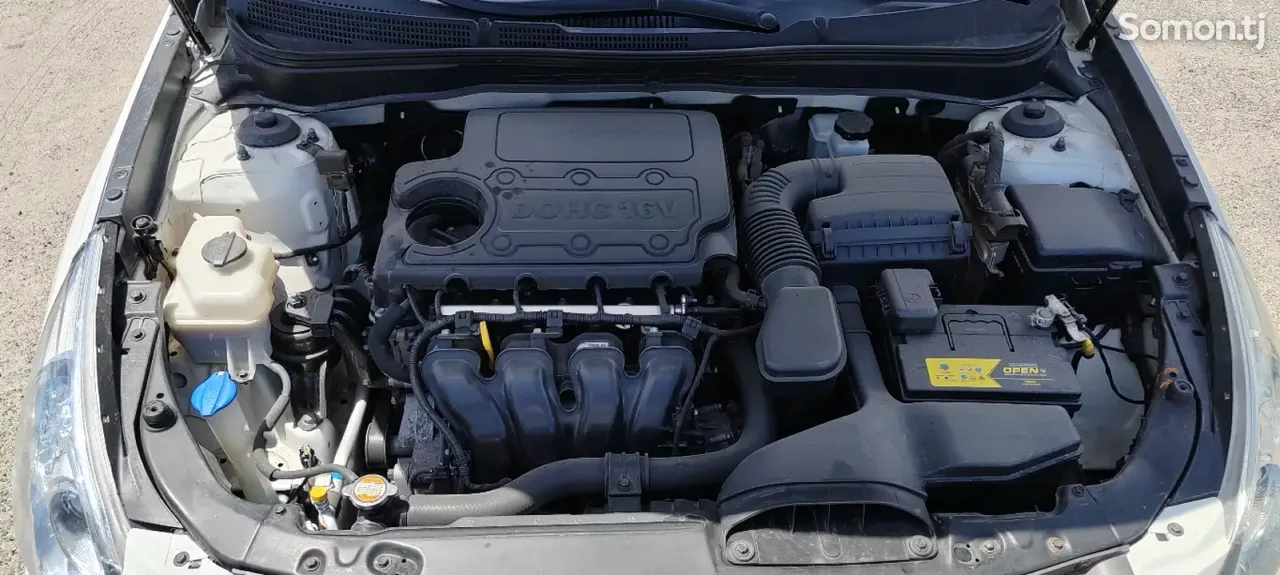 Hyundai Sonata 2012 · 2.0 AT