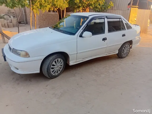 Daewoo Nexia 1995 · MT