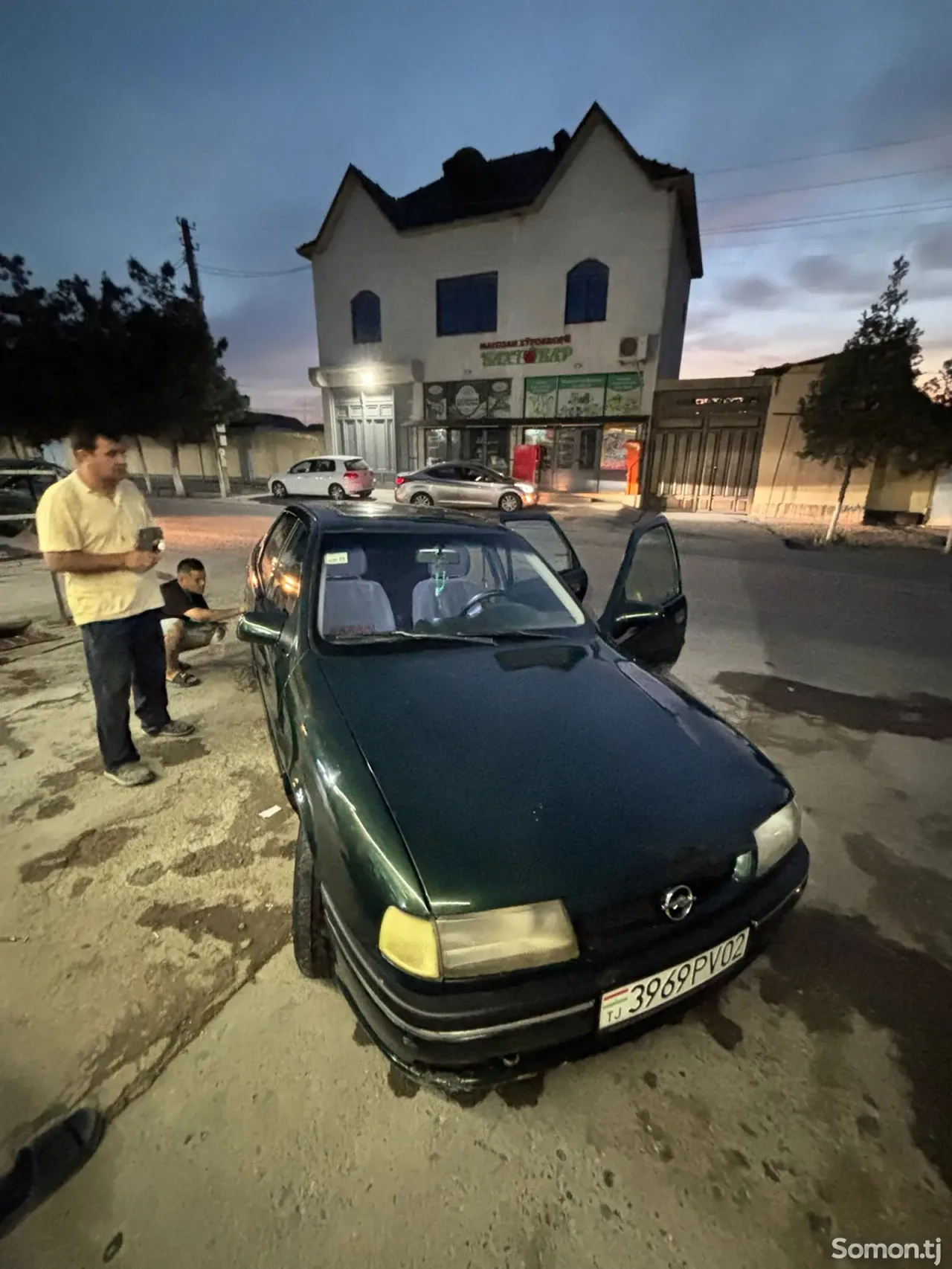 Opel Vectra A 1995 · 1.6 MT