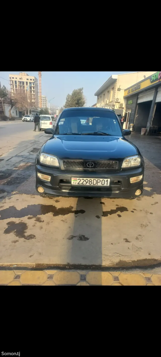 Toyota RAV 4 1996 · 2.0 AT