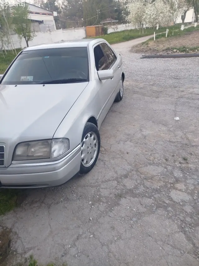 Mercedes-Benz C class 1994 · 1.8 MT