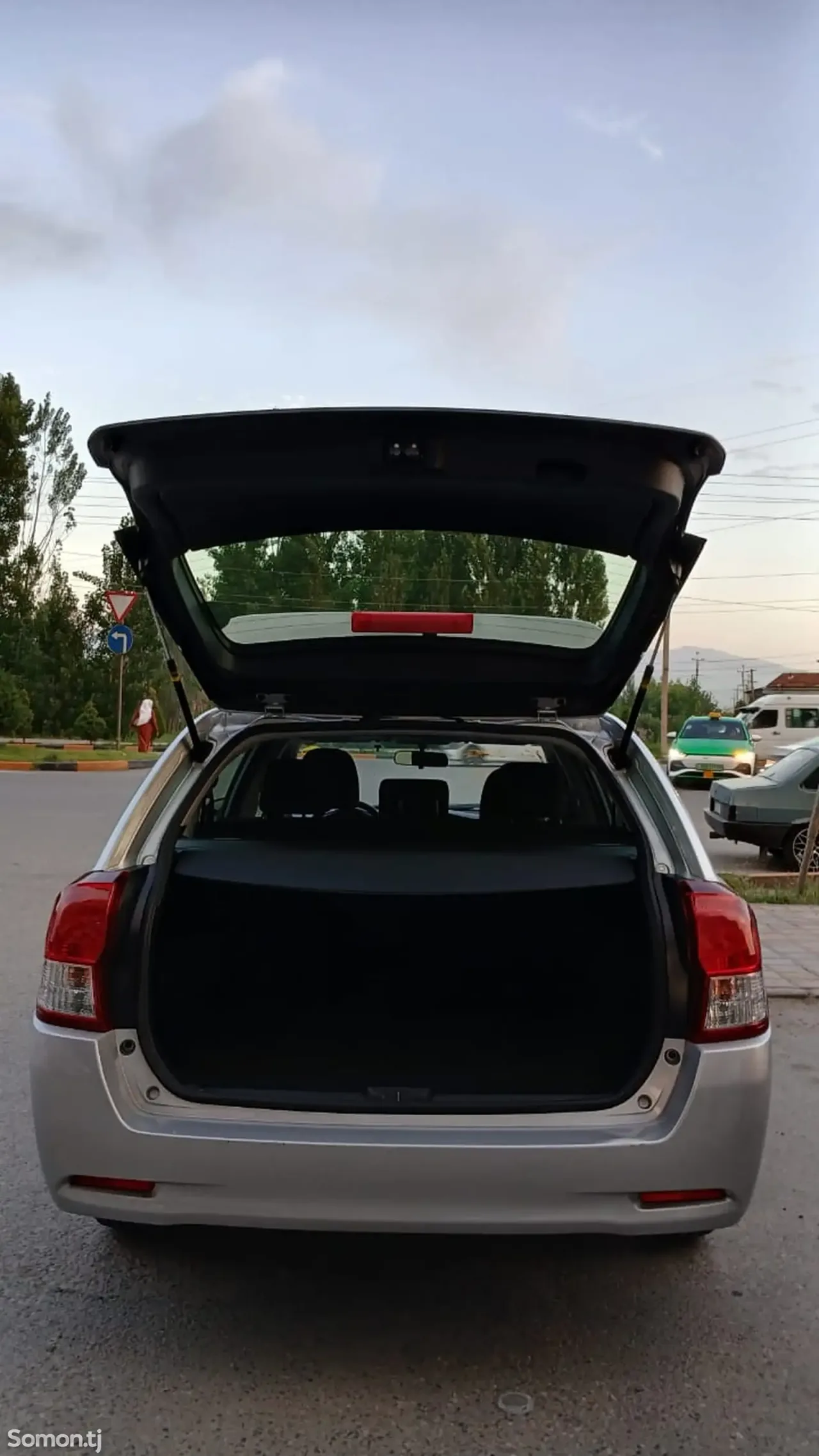 Toyota Fielder 2015 · 1.5 AT