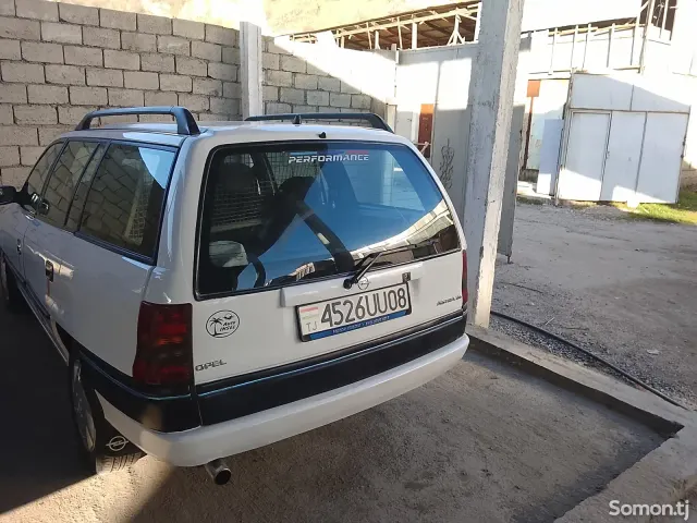 Opel Astra F 1996 · 1.6 MT