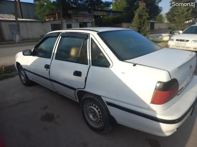 Daewoo Nexia 1996 · 1.6 MT
