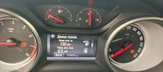 Opel Astra K 2017 · 1.0 MT