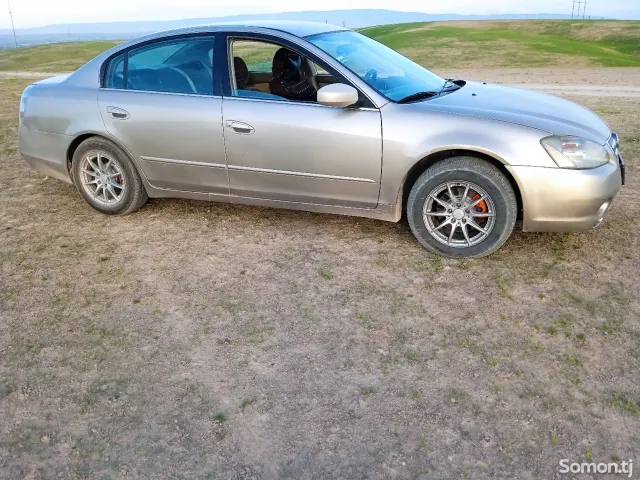 Nissan Altima 2005 · 2.5 AT