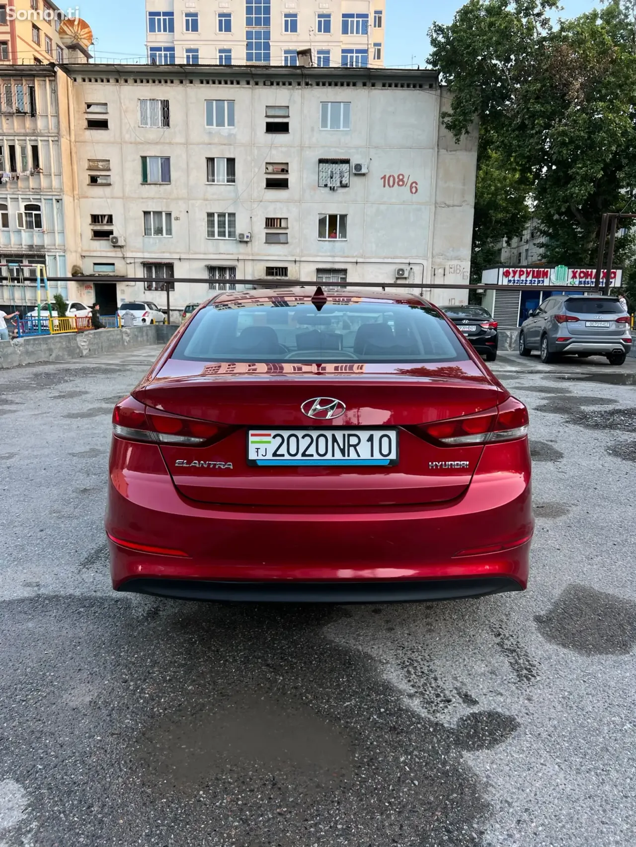 Hyundai Elantra 2018 · 2.0 AT