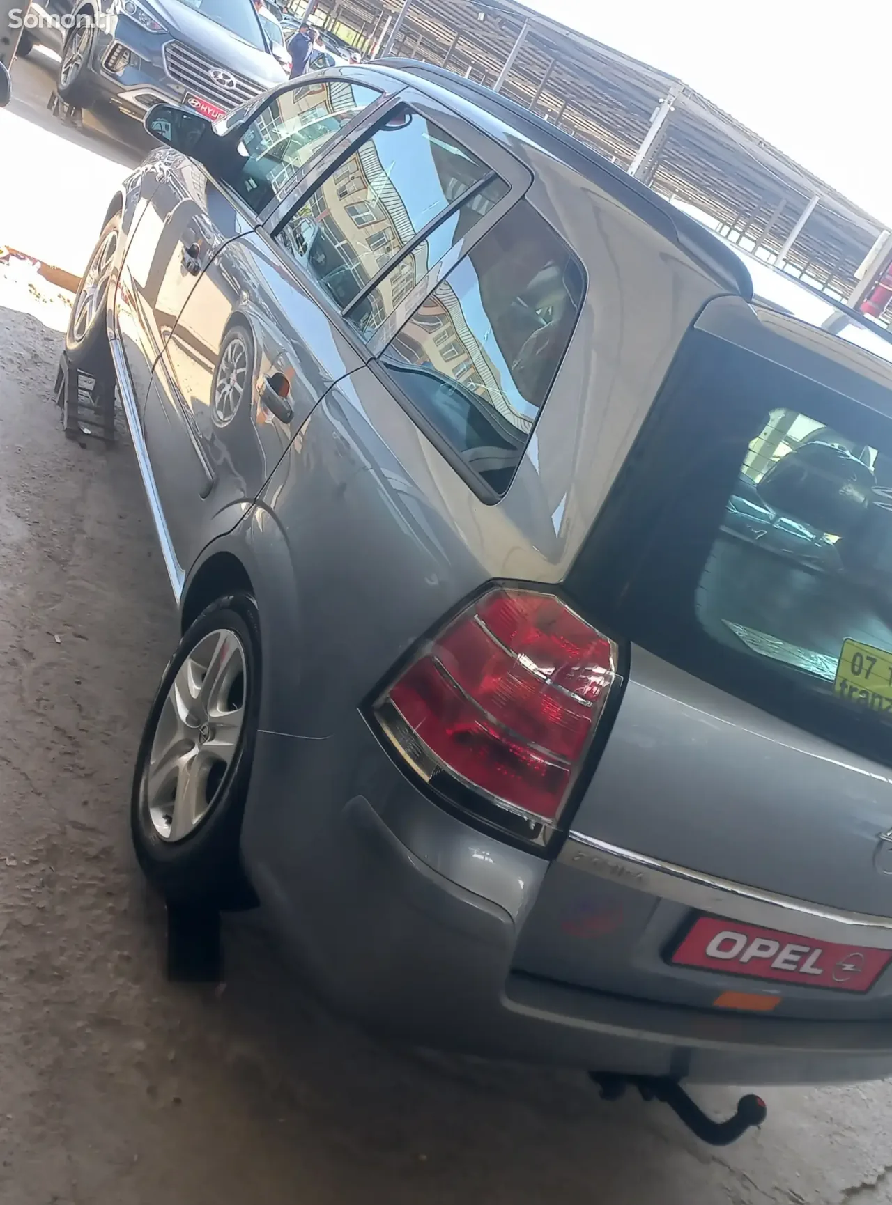 Opel Zafira 2006 · 1.8 MT