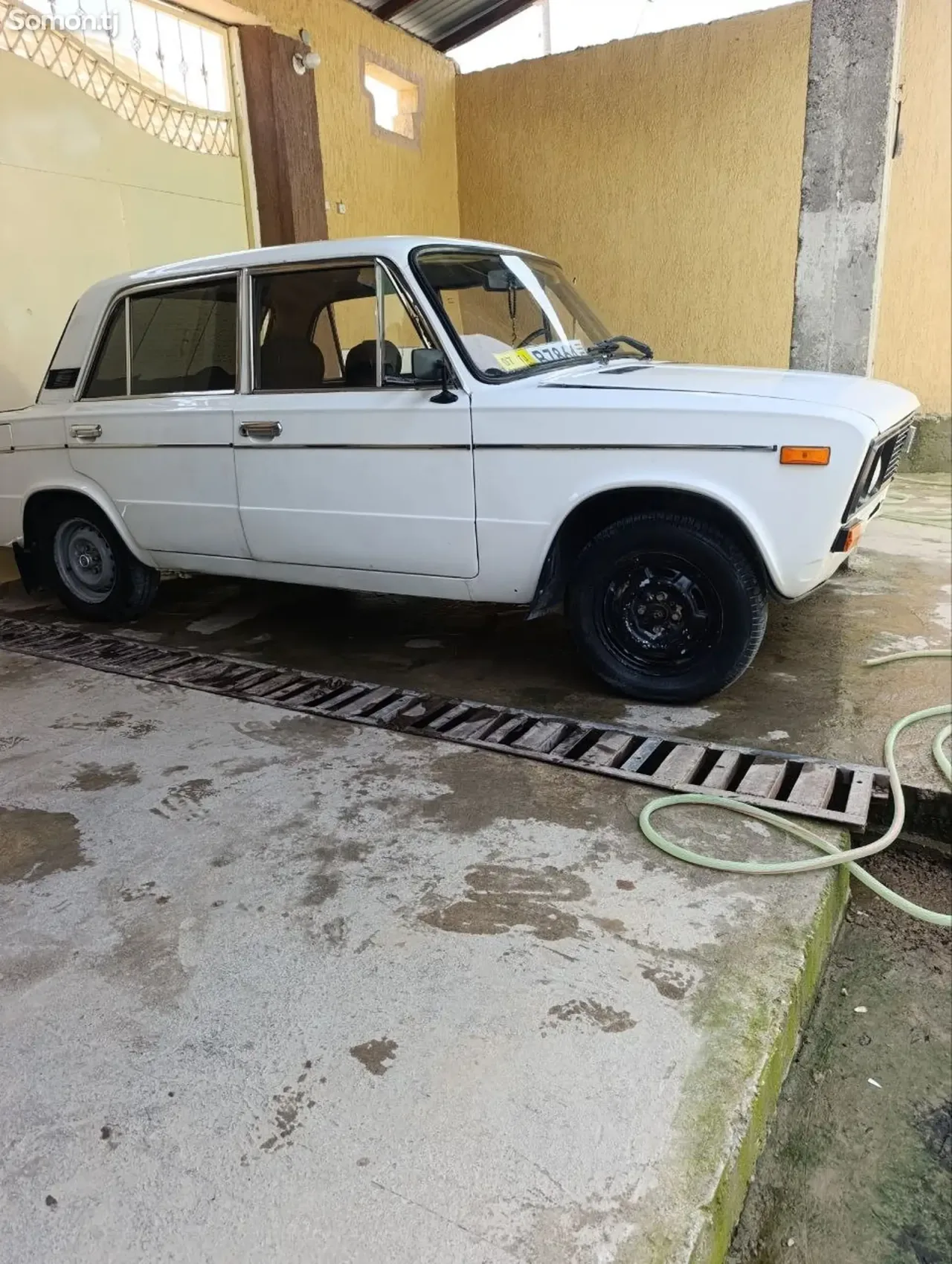 Lada (ВАЗ) 2106 2001 · 1.6 MT