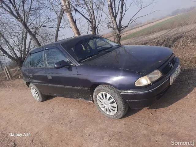 Opel Astra F 1996 · 1.6 MT