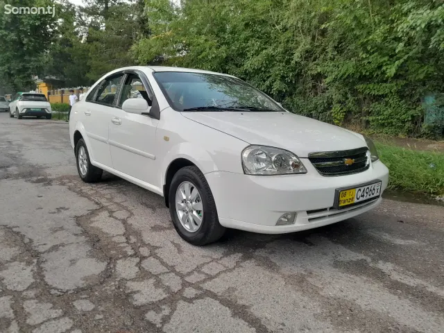 Chevrolet Lacetti 2005 · 1.6 MT