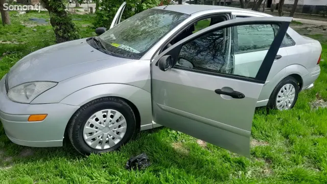Ford Focus 2001 · 1.9 AT