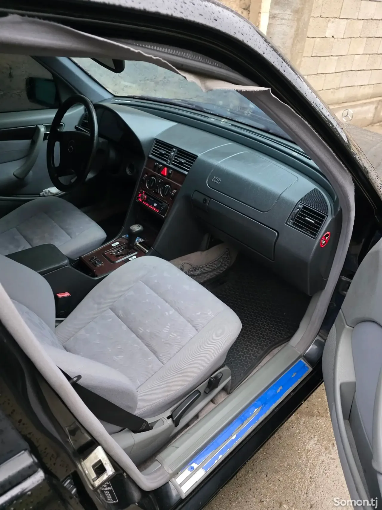 Mercedes-Benz C class 2000 · 2.0 AT