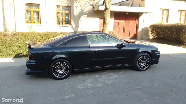 Opel Calibra 1993 · 1.8 MT