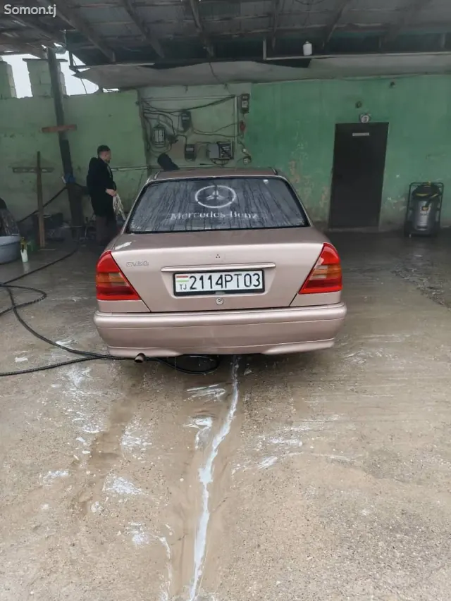 Mercedes-Benz C class 1994 · 1.8 MT