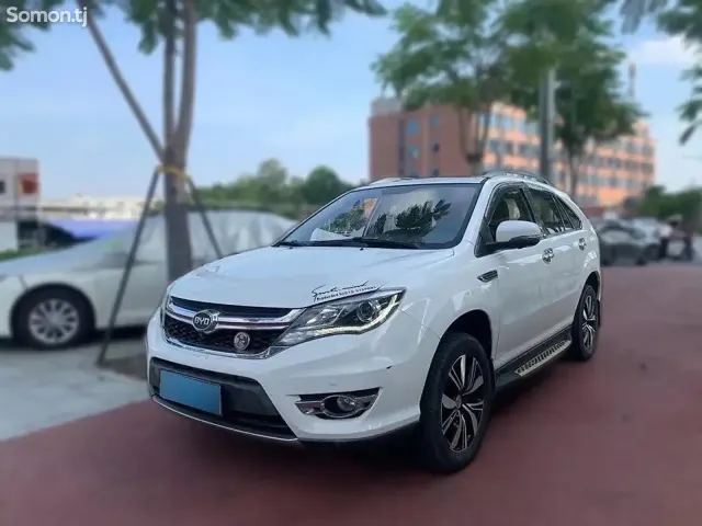 BYD S7 2017 · 2.0 AT