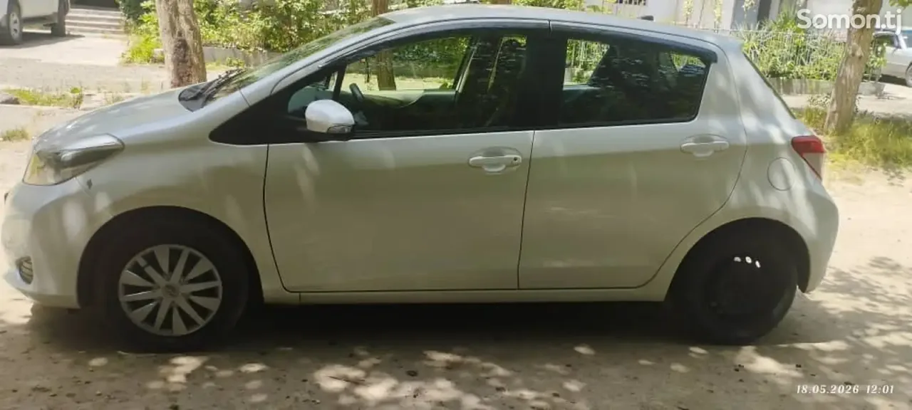 Toyota Vitz 2012 · 1.1 AT