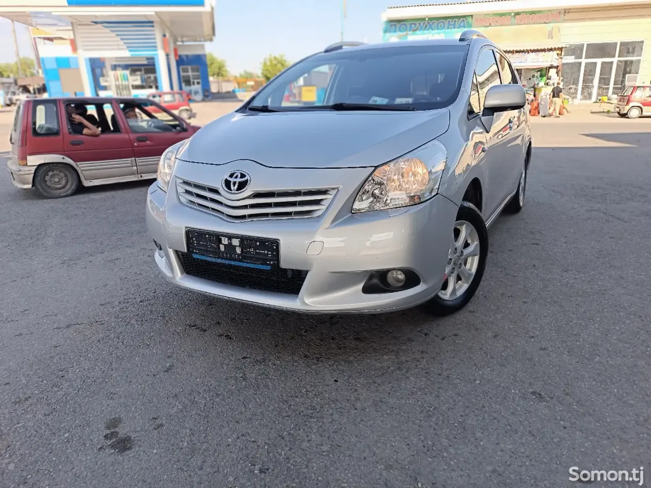 Toyota Corolla Verso 2009 · 1.9 MT