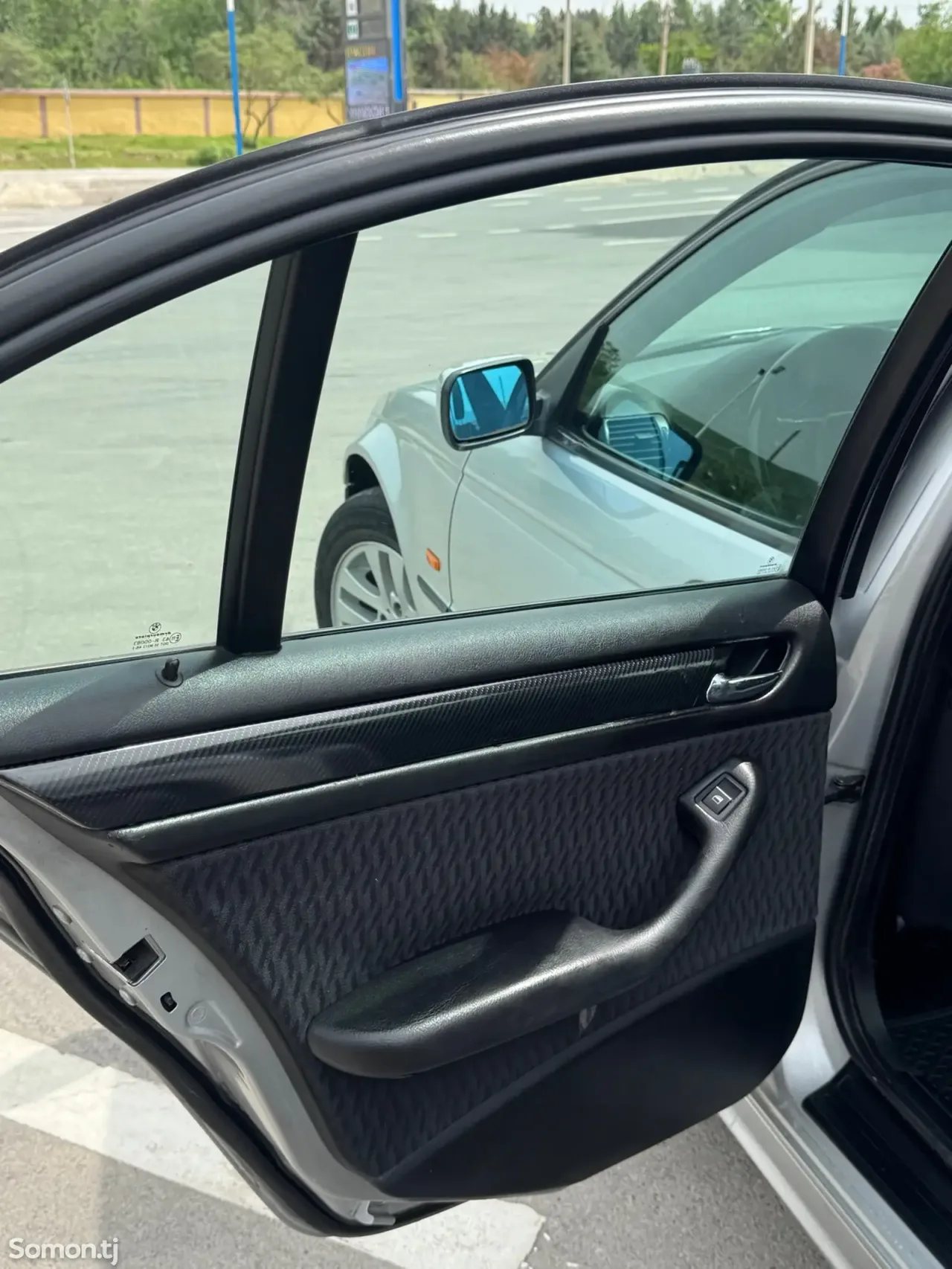 BMW 3 series 2000 · 1.8 MT