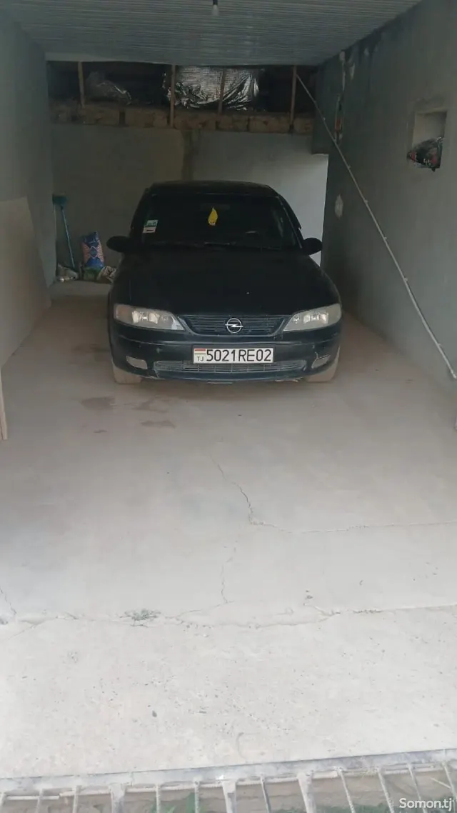 Opel Vectra B 1997 · 1.6 MT
