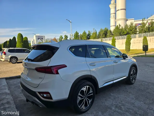 Hyundai Santa Fe 2019 · 2.0 AT