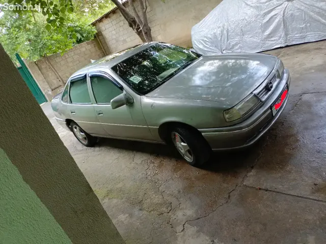 Opel Vectra A 1994 · 1.6 MT