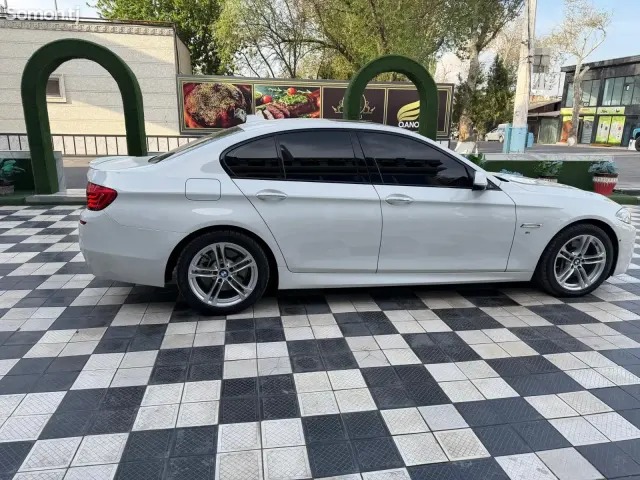 BMW 5 series 2016 · 3.0 AT