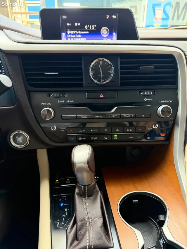 Lexus RX series 2017 · 3.5 AT