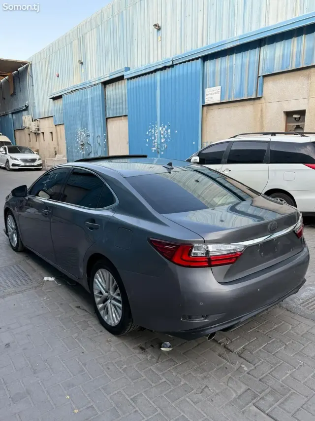 Lexus ES series 2014 · 3.5 AT